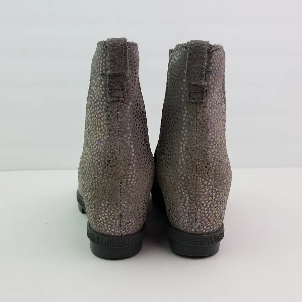 Sorel Joan Of Arctic Girls Size 3Y Gray Suede Hidden Wedge Chelsea Booties Boots